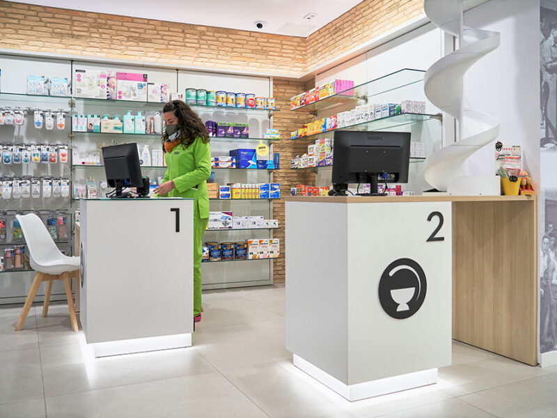 remodelacion nueva de farmacia amado en vilafranca del penedes