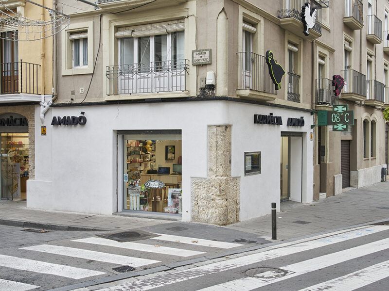 vilafranca del penedes edificios emblematicos de la ciudad farmacia amado